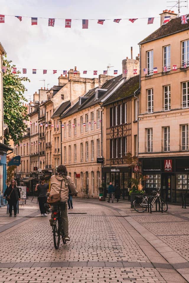 hyline &agrave; Caen, Hyline &agrave; Caen