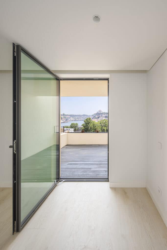 , Land Roots River Appartements