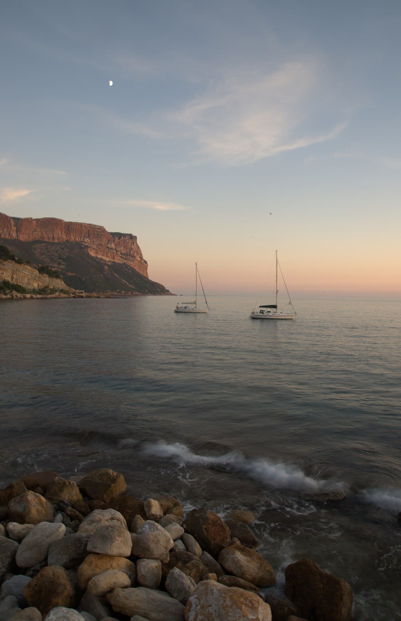 Fen&ecirc;tre minimaliste aluminium hyline &agrave; Cassis, Fen&ecirc;tre minimaliste aluminium Hyline &agrave; Cassis