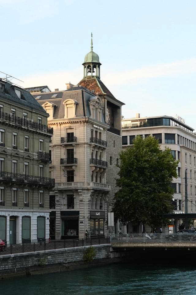 Fen&ecirc;tre coulissante minimaliste &agrave; Gen&egrave;ve, Fen&ecirc;tre minimaliste &agrave; Gen&egrave;ve