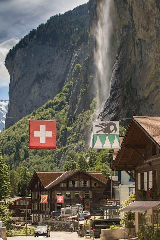 , Architecture et menuiserie minimaliste en Suisse