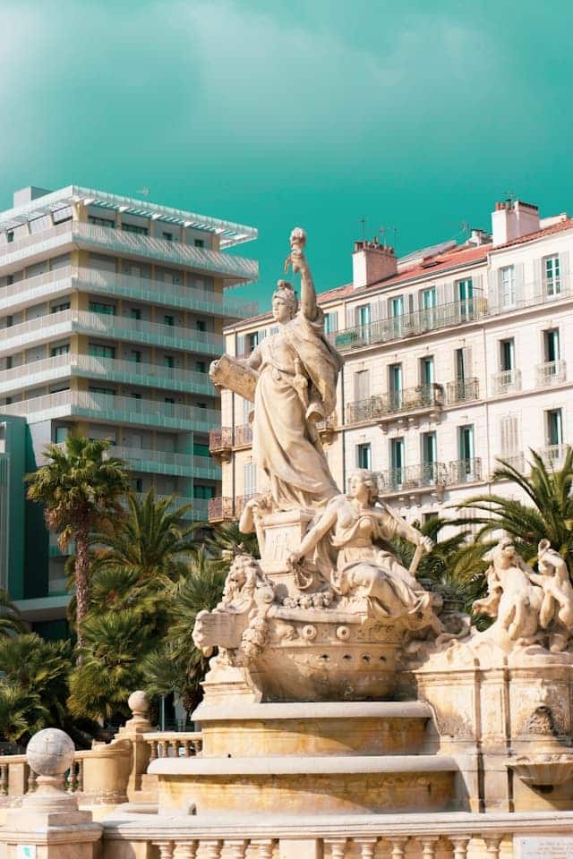 Hyline &agrave; Toulon, Hyline &agrave; Toulon